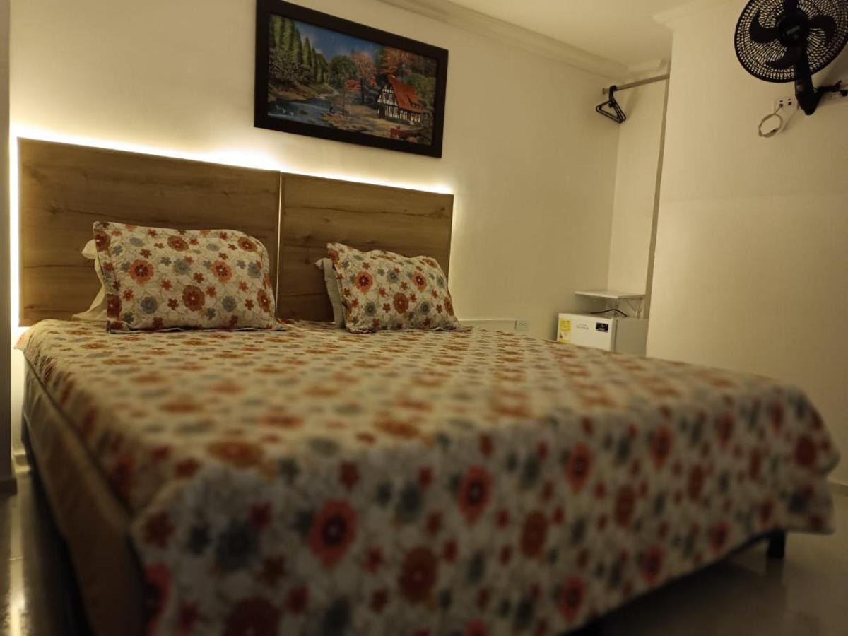 Hotel Eterna Primavera 麦德林 外观 照片
